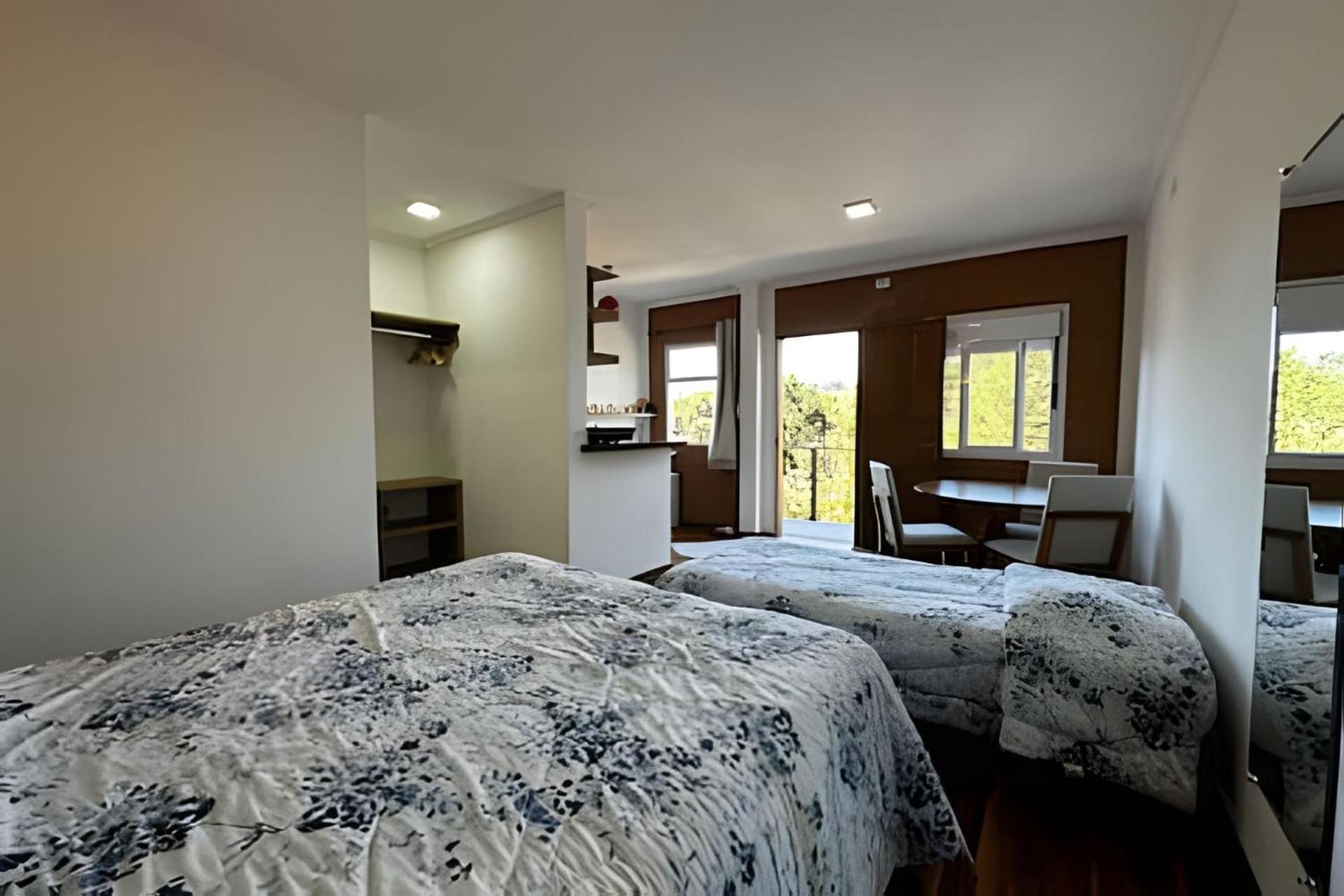 Suites Saint Louis - Conforto Do Lado Do Centro Turistico Campos do Jordao Bagian luar foto